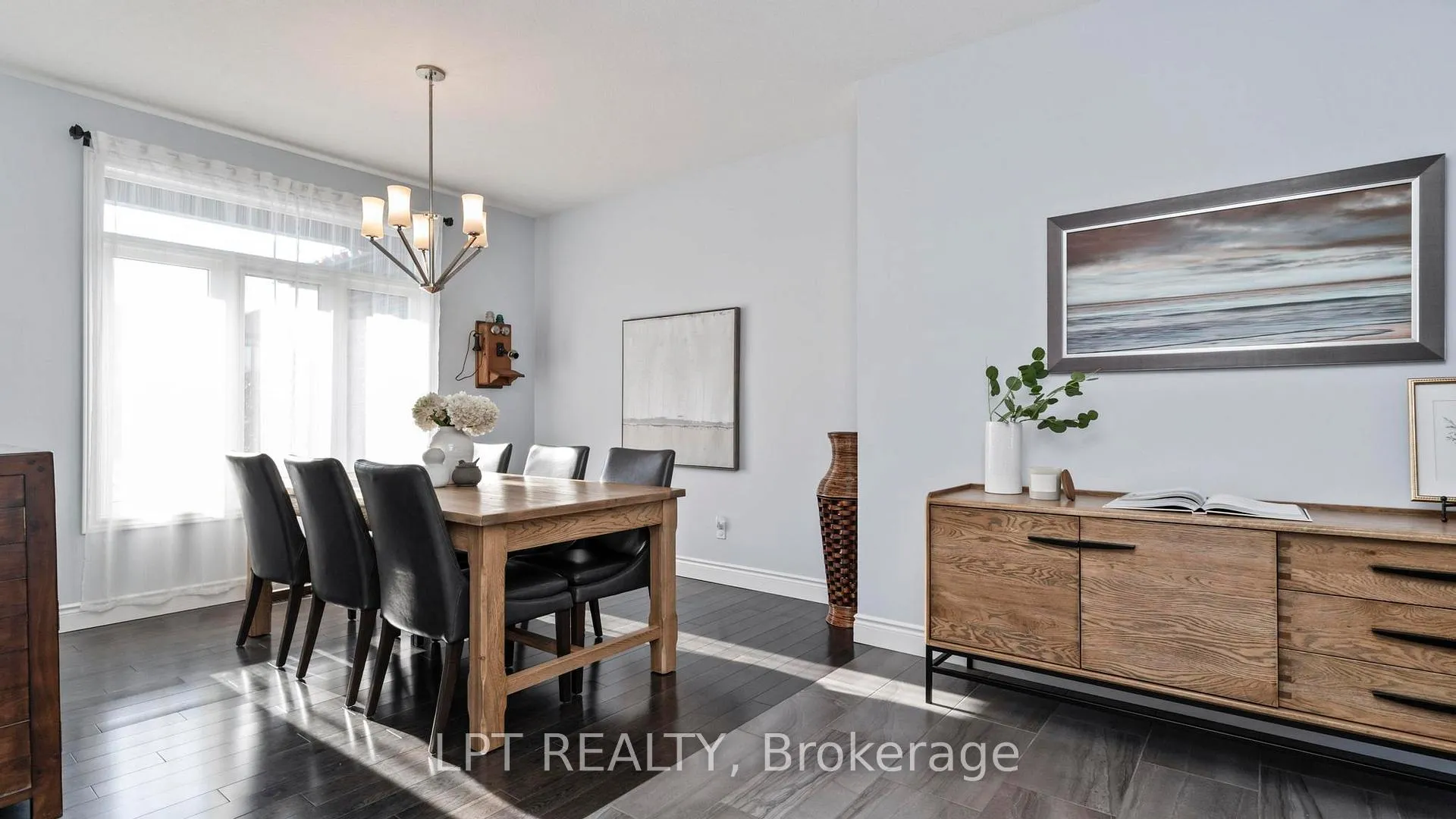 Photo 5 of 60 Caverhill Crescent, Middlesex Centre, Komoka — HOMEH