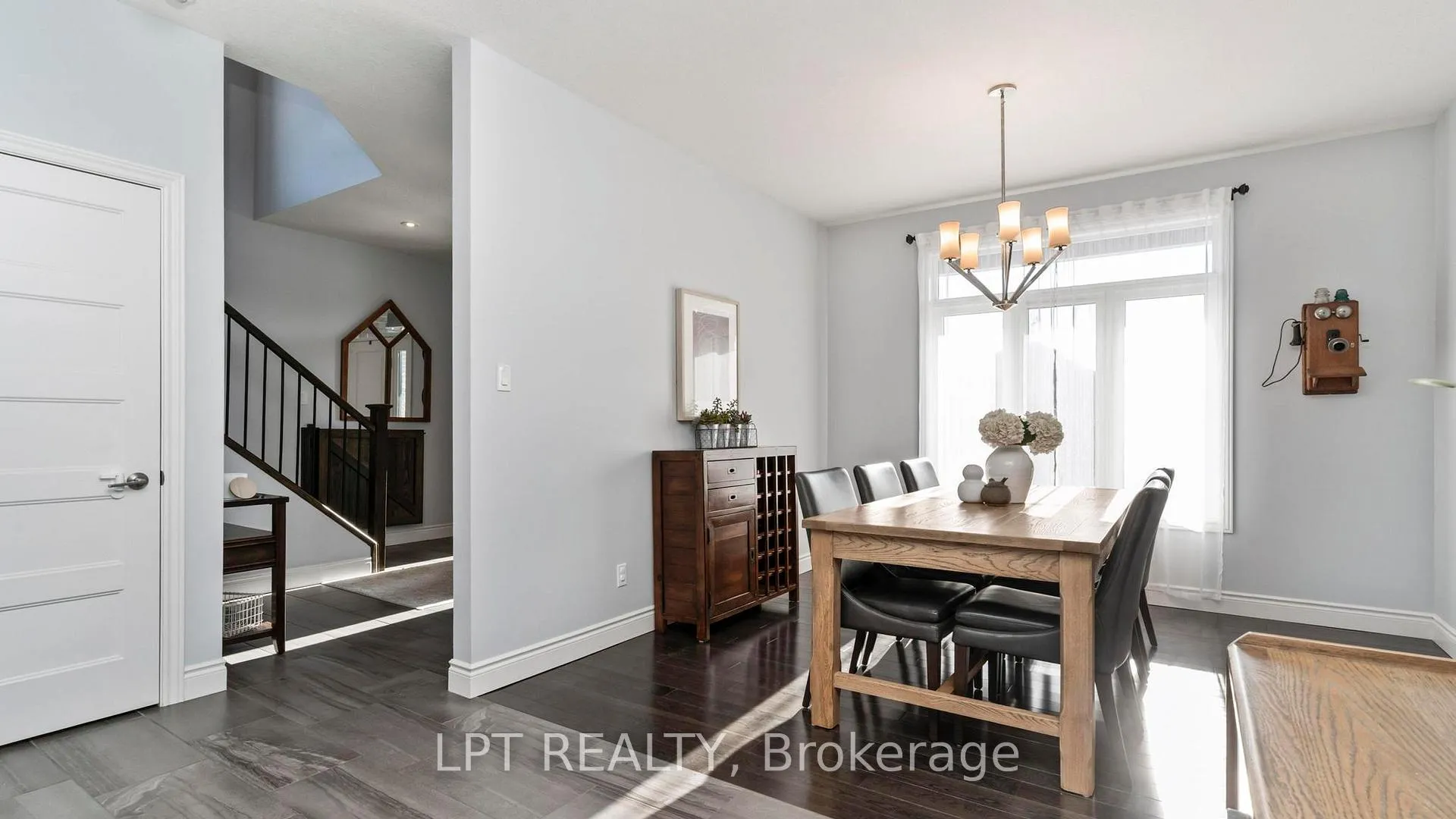 Photo 6 of 60 Caverhill Crescent, Middlesex Centre, Komoka — HOMEH