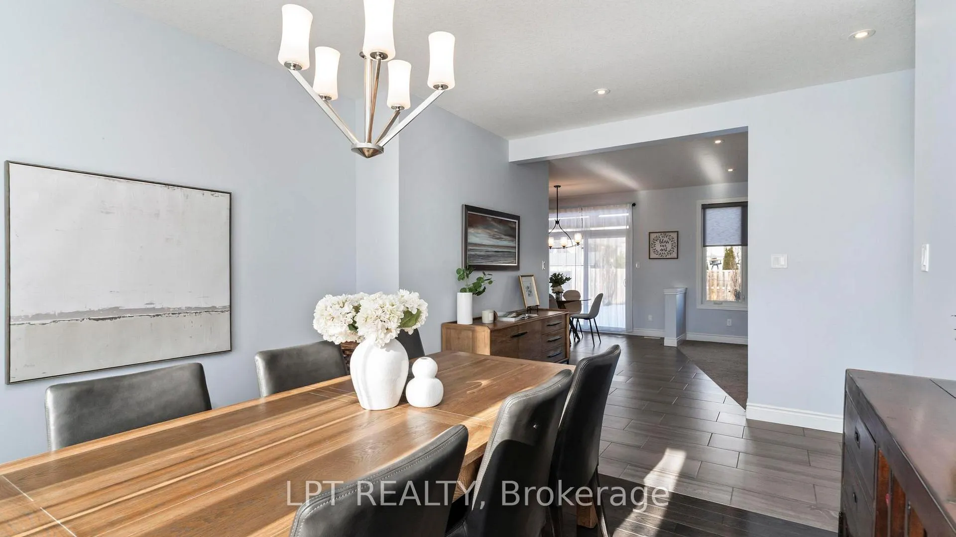 Photo 7 of 60 Caverhill Crescent, Middlesex Centre, Komoka — HOMEH