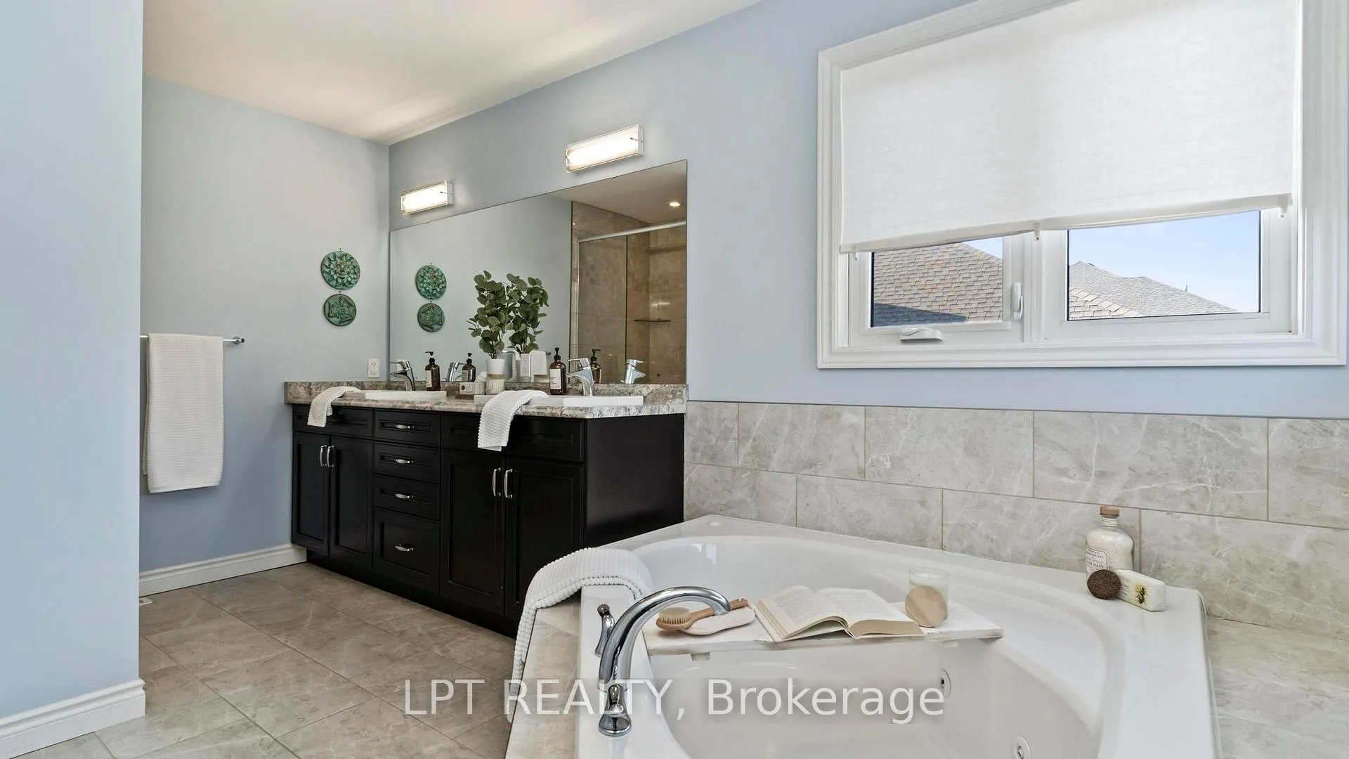 Photo 28 of 60 Caverhill Crescent, Middlesex Centre, Komoka — HOMEH
