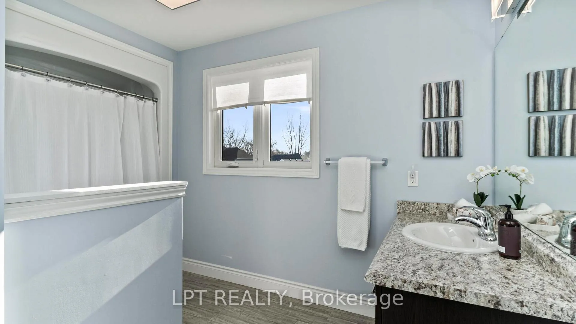 Photo 34 of 60 Caverhill Crescent, Middlesex Centre, Komoka — HOMEH