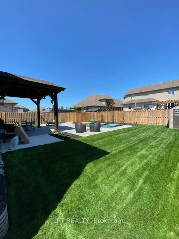 Photo 44 of 60 Caverhill Crescent, Middlesex Centre, Komoka — HOMEH