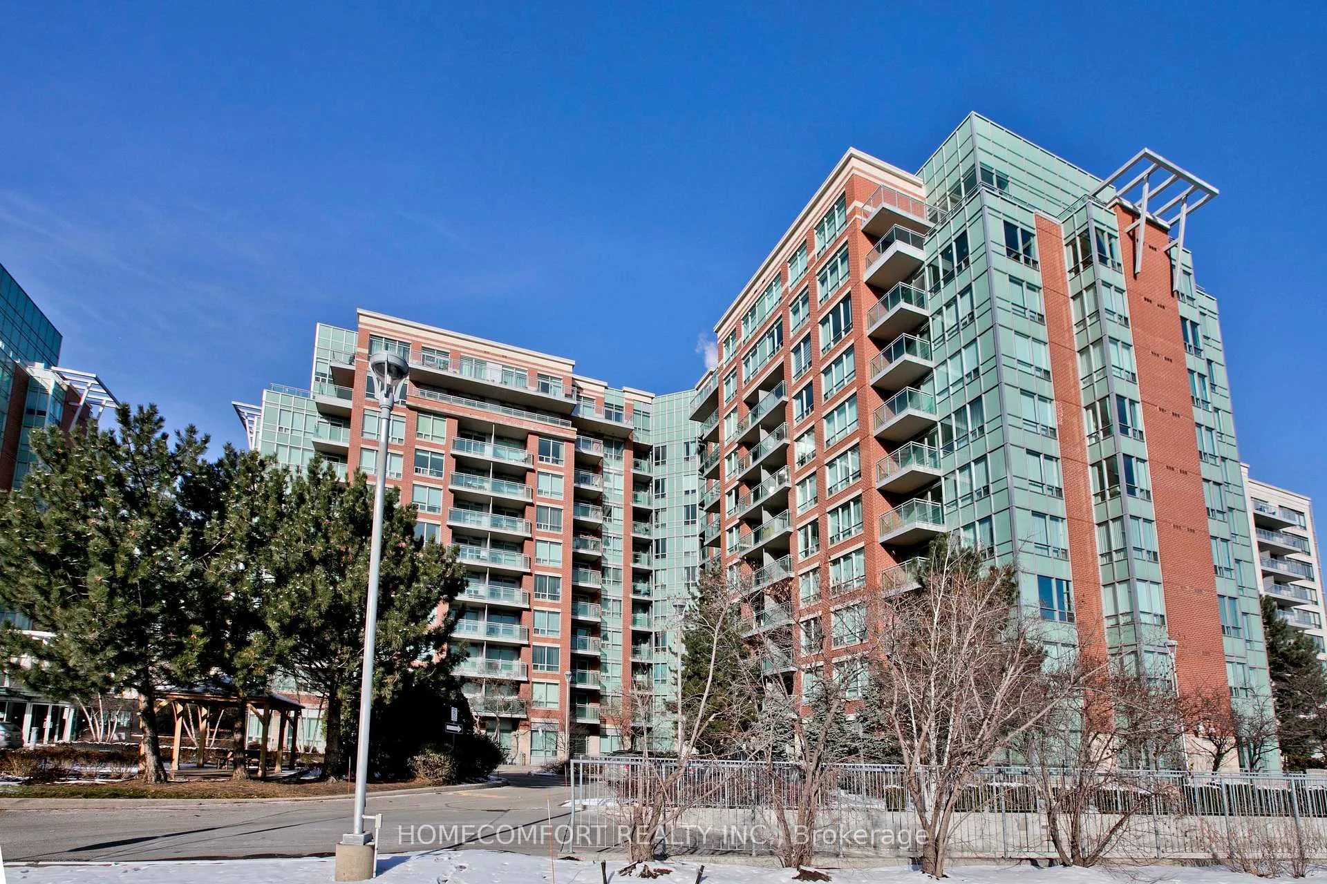 Photo 5 of Unit 109, 62 Suncrest Boulevard, Markham, Commerce Valley — HOMEH
