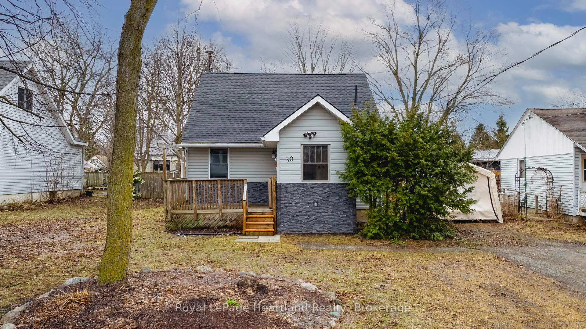 Photo 1 of 30 Quebec Road, Huron East, Vanastra — HOMEH