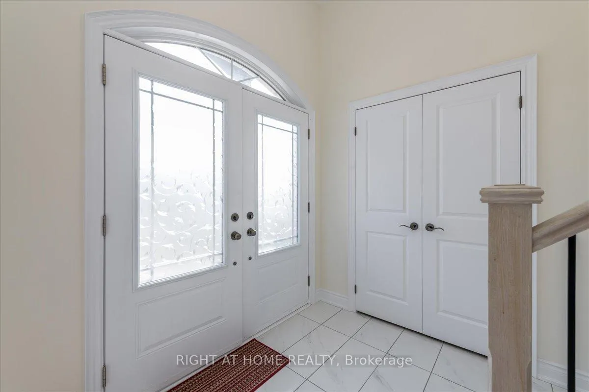 Photo 3 of 78 Lorne Thomas Place, New Tecumseth, Rural New Tecumseth — HOMEH