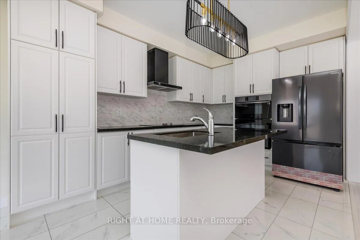 Photo 7 of 78 Lorne Thomas Place, New Tecumseth, Rural New Tecumseth — HOMEH