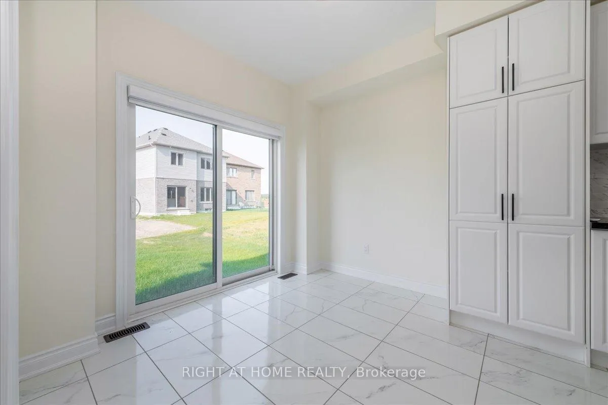 Photo 9 of 78 Lorne Thomas Place, New Tecumseth, Rural New Tecumseth — HOMEH
