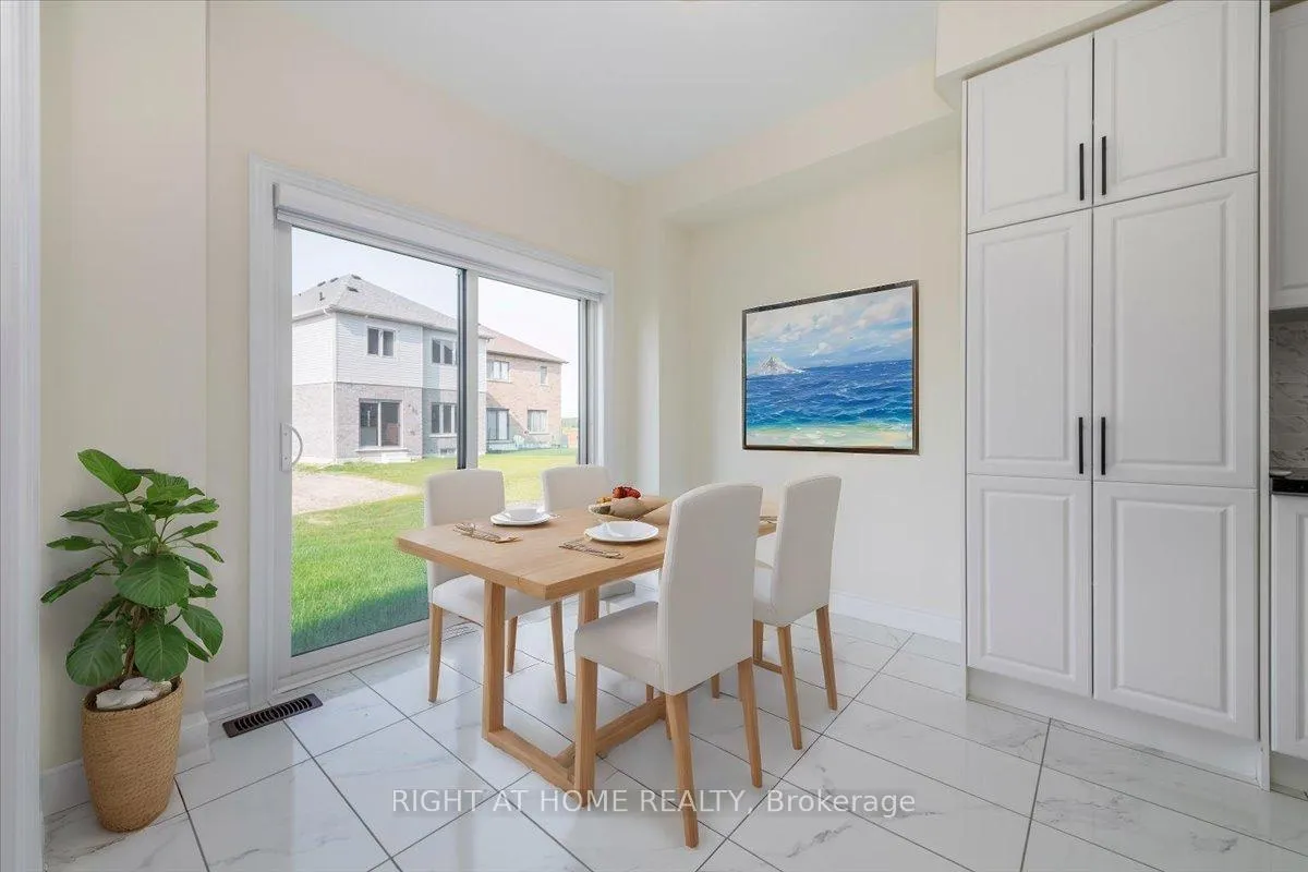 Photo 10 of 78 Lorne Thomas Place, New Tecumseth, Rural New Tecumseth — HOMEH