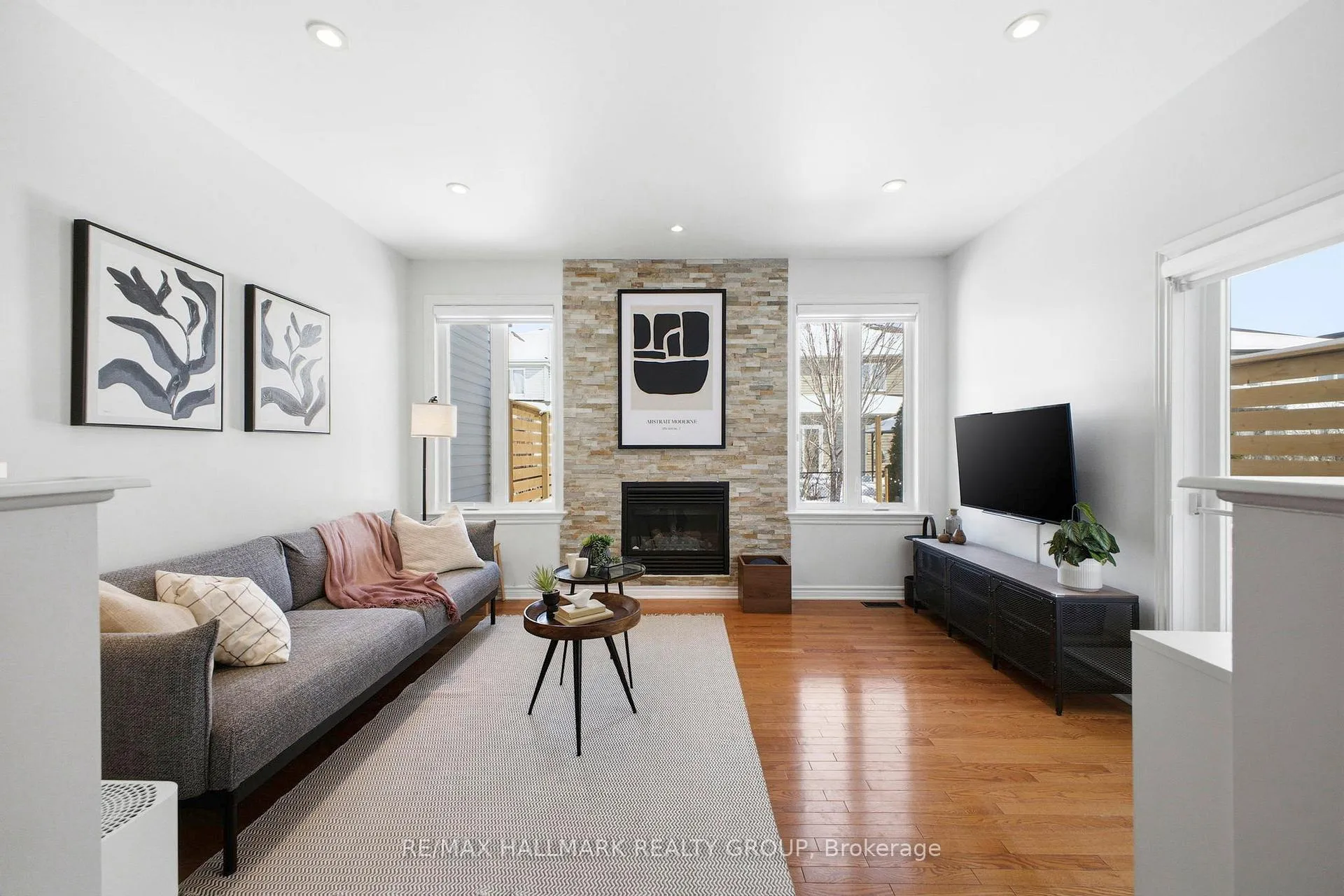 Photo 13 of 355 Widgeon Way, Ottawa, Blossom Park/Kemp Park/Findlay Creek — HOMEH