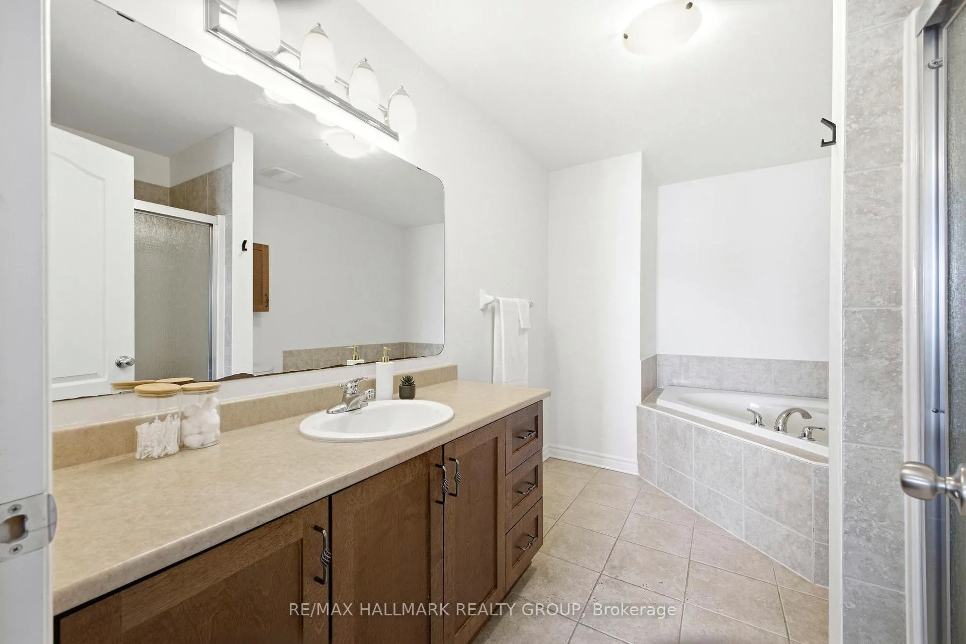 Photo 29 of 355 Widgeon Way, Ottawa, Blossom Park/Kemp Park/Findlay Creek — HOMEH