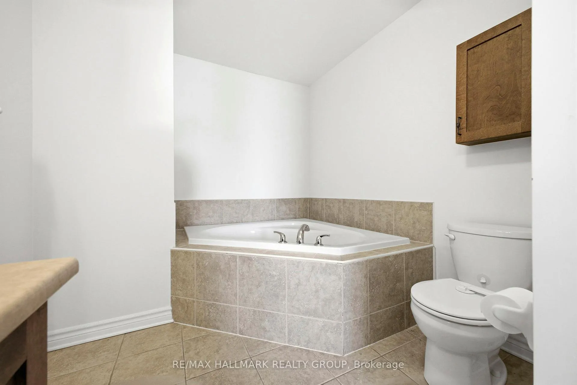 Photo 30 of 355 Widgeon Way, Ottawa, Blossom Park/Kemp Park/Findlay Creek — HOMEH