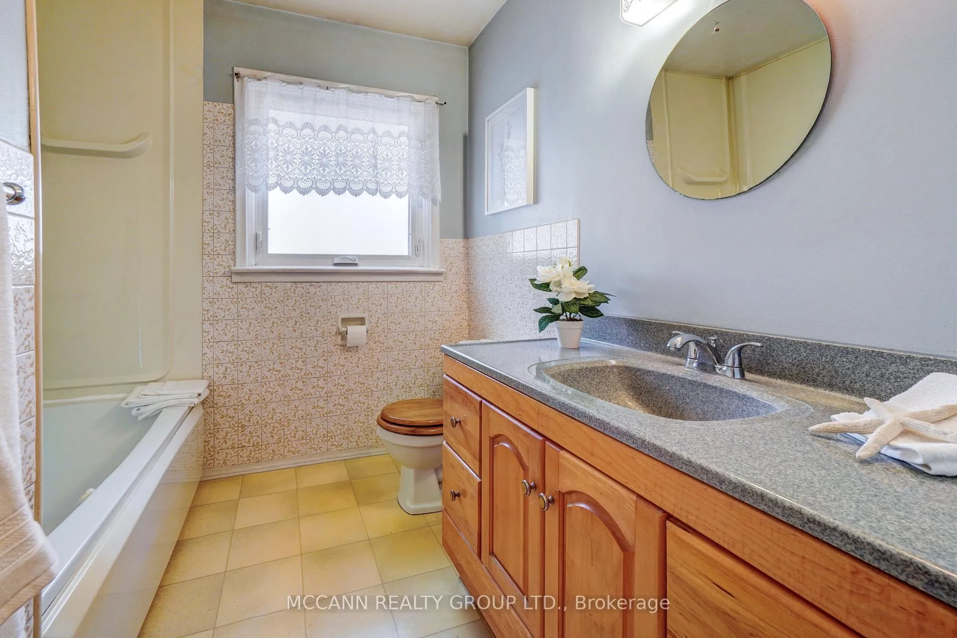 Photo 20 of 200 Toronto Street S, Uxbridge — HOMEH