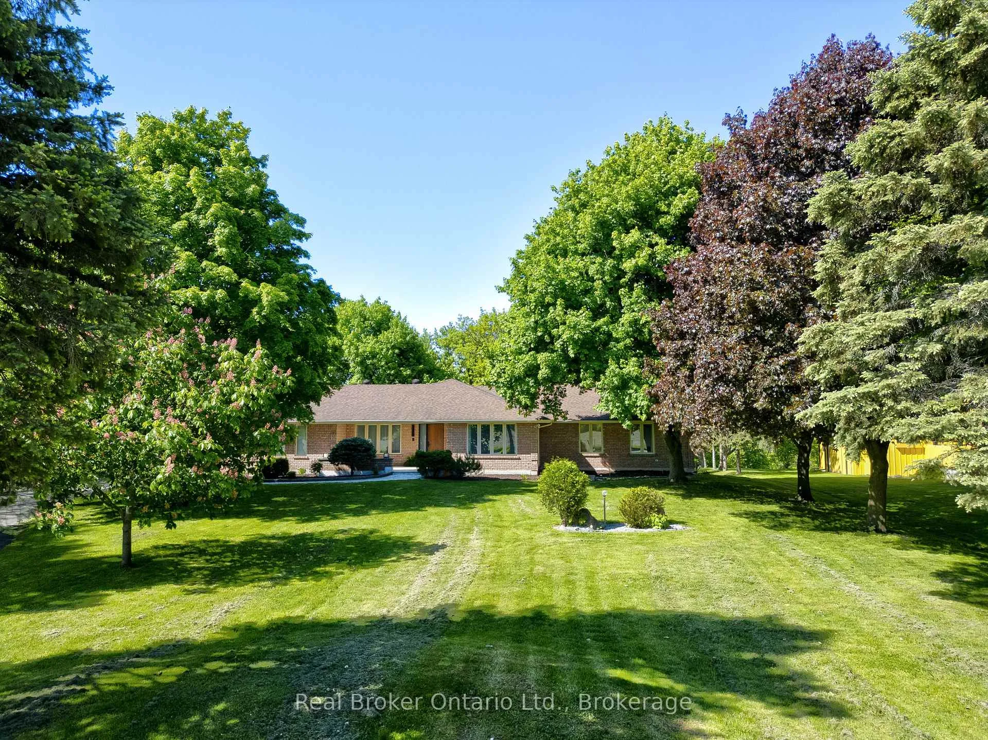 Photo 2 of 10158 Old Pine Crest Road, Halton Hills, Rural Halton Hills — HOMEH