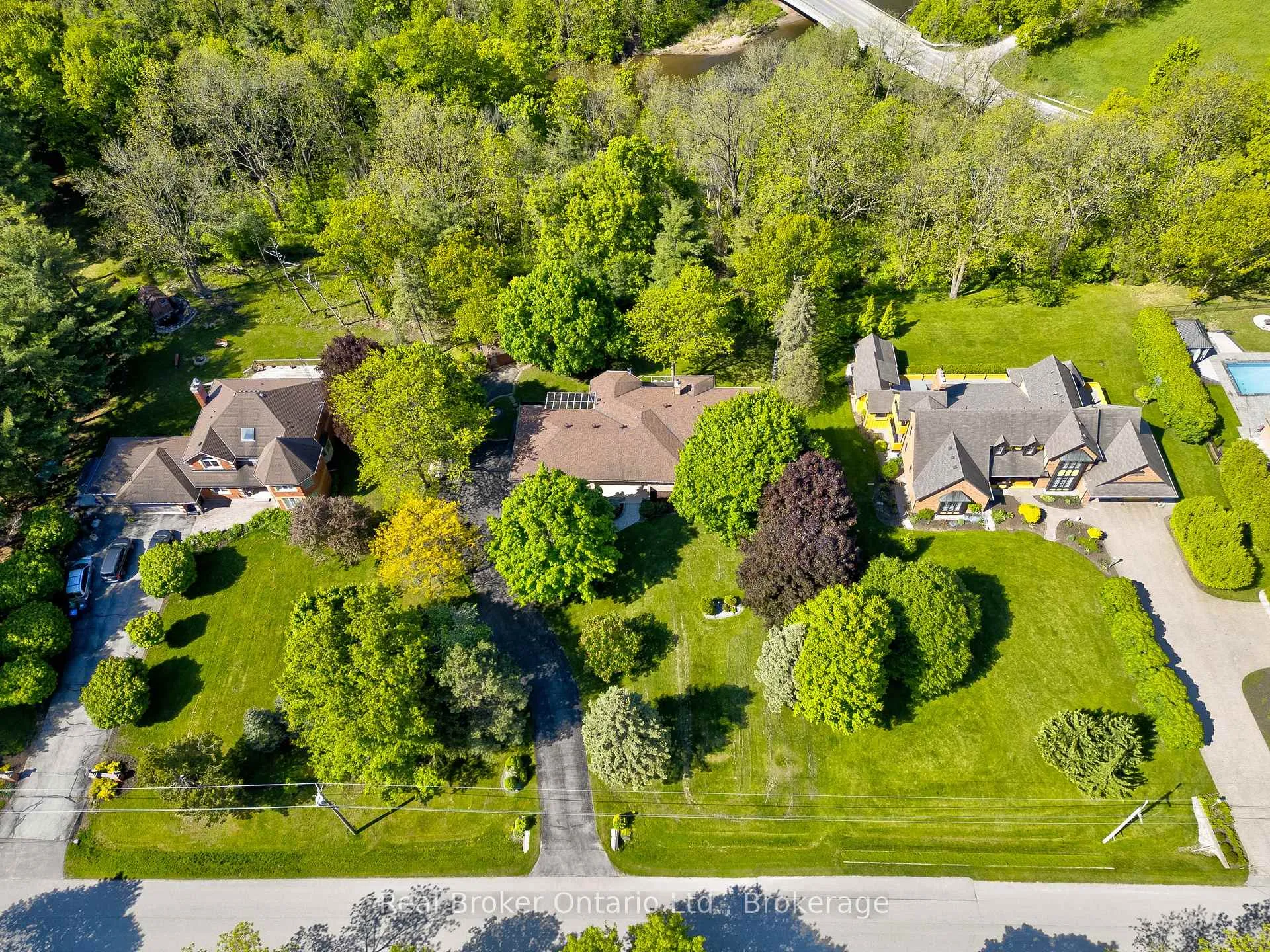 Photo 3 of 10158 Old Pine Crest Road, Halton Hills, Rural Halton Hills — HOMEH