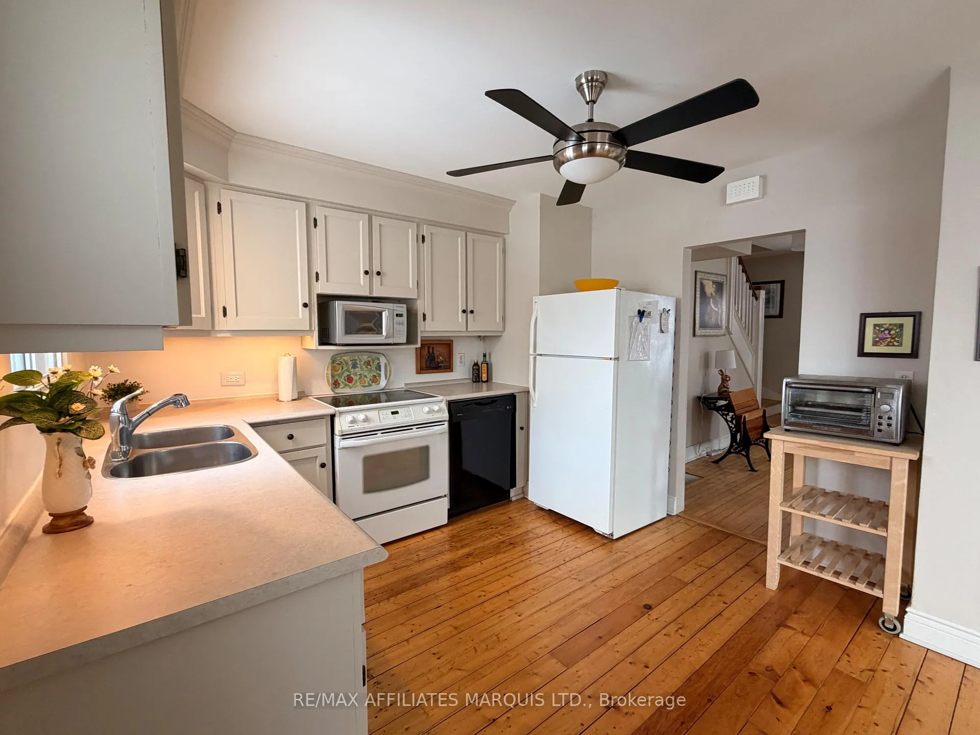 Photo 9 of 3 Old Orchard Avenue, Cornwall — HOMEH