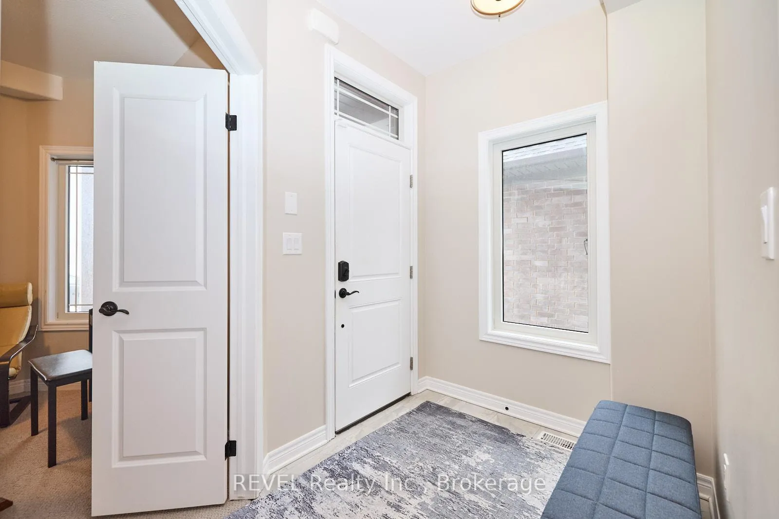 Photo 3 of 18 Brewerton Boulevard, Pelham, Fonthill — HOMEH