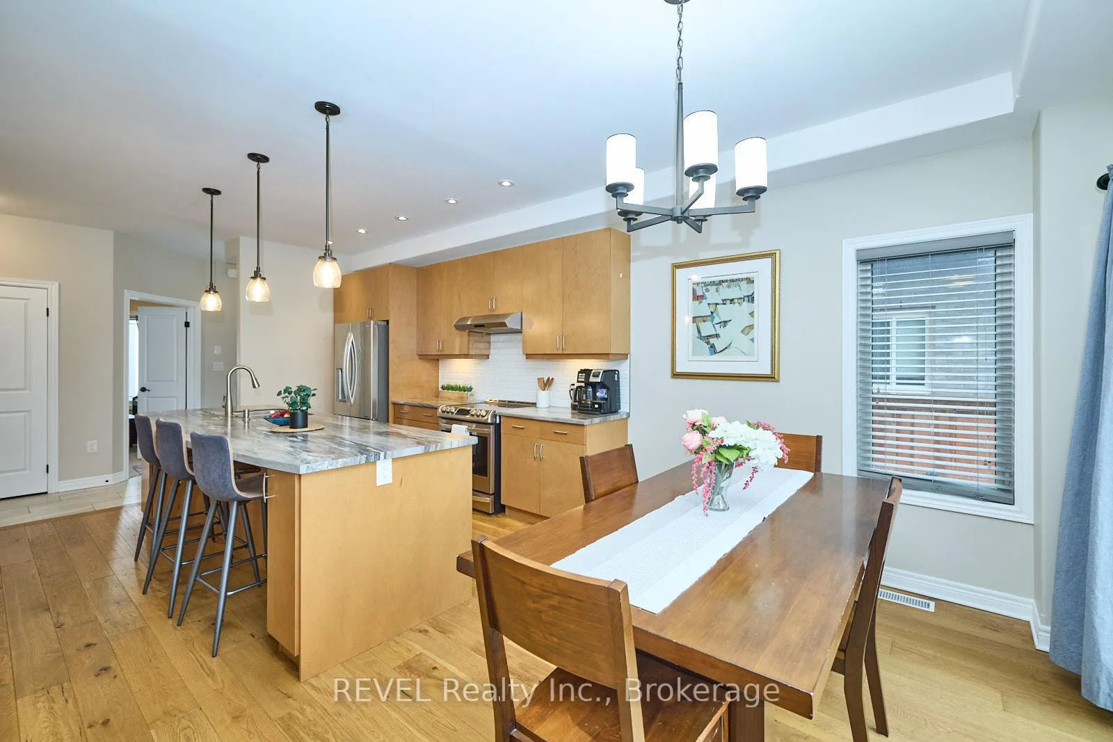 Photo 7 of 18 Brewerton Boulevard, Pelham, Fonthill — HOMEH
