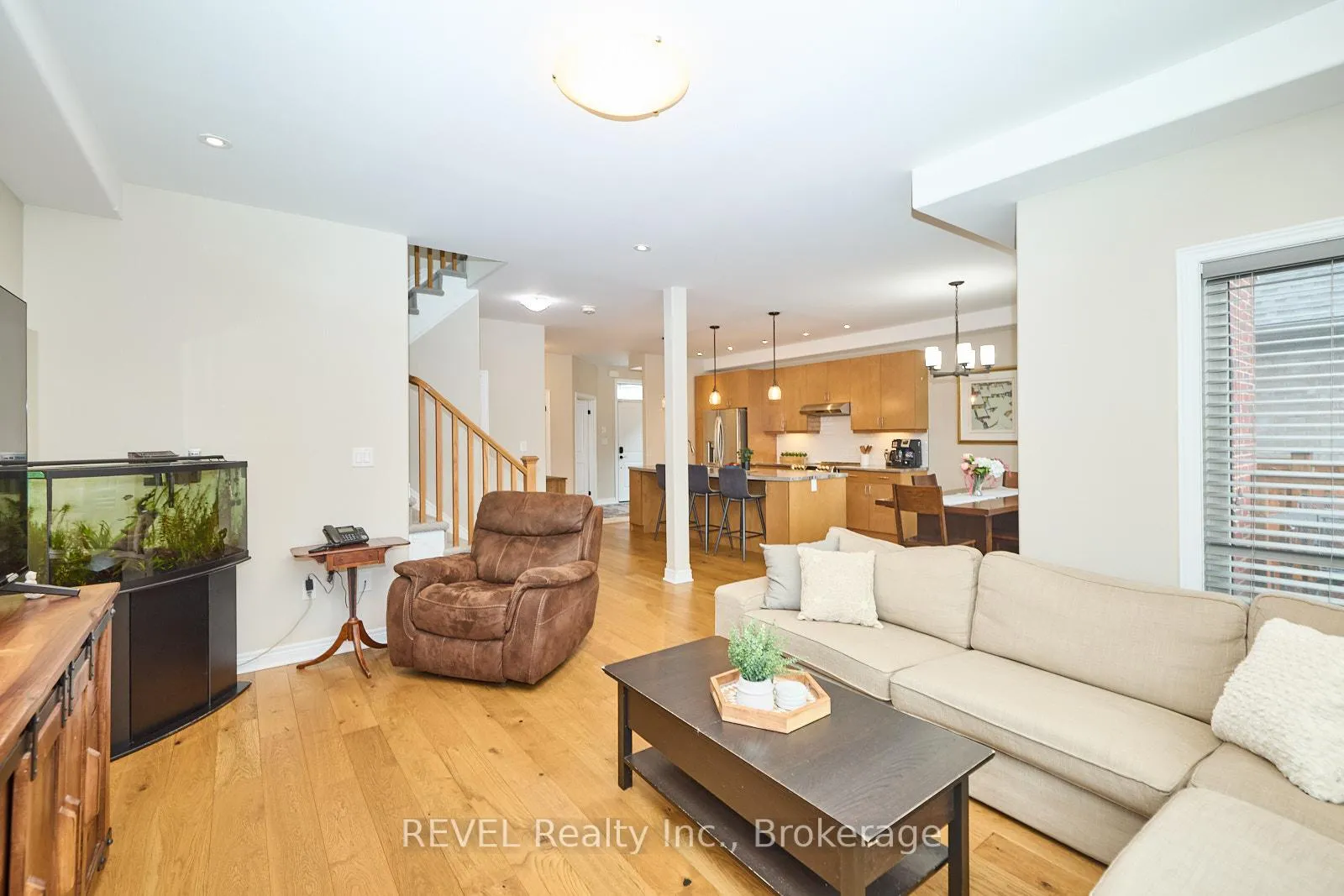 Photo 10 of 18 Brewerton Boulevard, Pelham, Fonthill — HOMEH