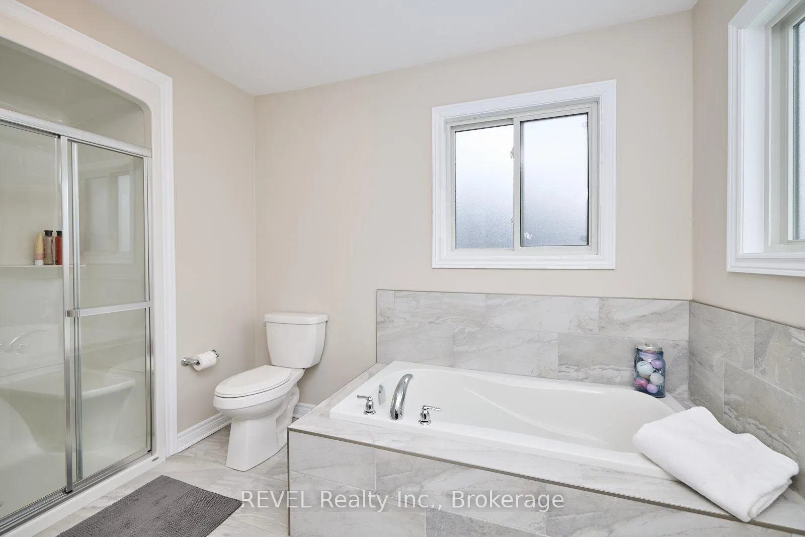 Photo 14 of 18 Brewerton Boulevard, Pelham, Fonthill — HOMEH