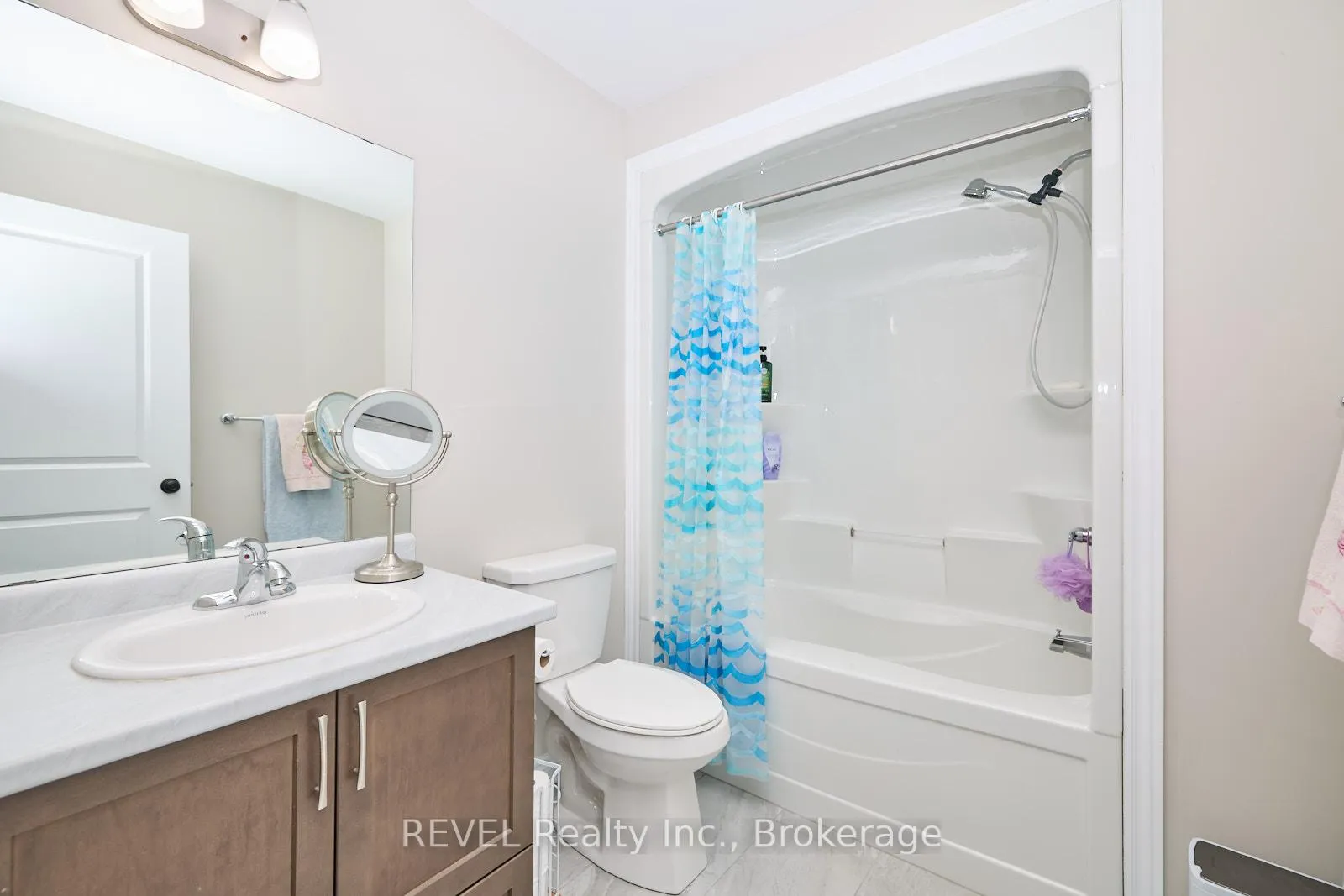 Photo 15 of 18 Brewerton Boulevard, Pelham, Fonthill — HOMEH