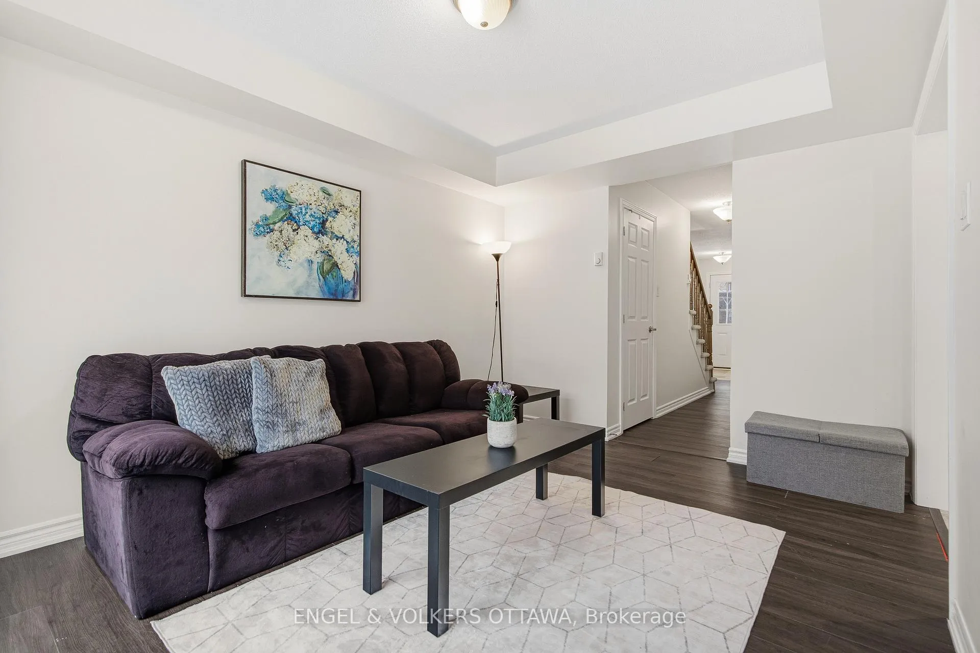 Photo 5 of 476 Coldwater Crescent, Ottawa, Kanata - Emerald Meadows/Trailwest — HOMEH