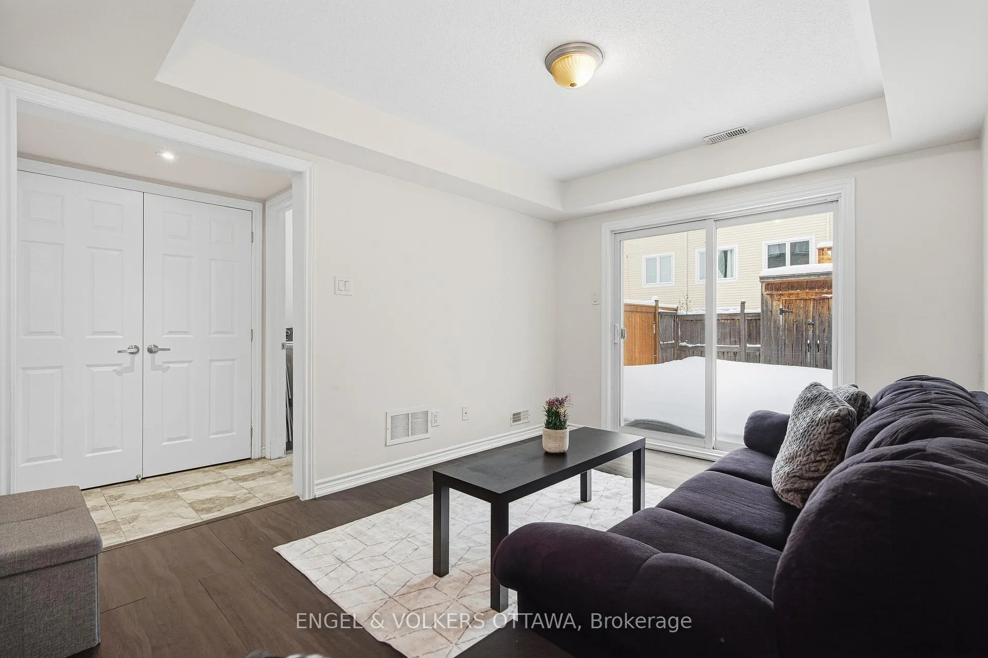 Photo 6 of 476 Coldwater Crescent, Ottawa, Kanata - Emerald Meadows/Trailwest — HOMEH
