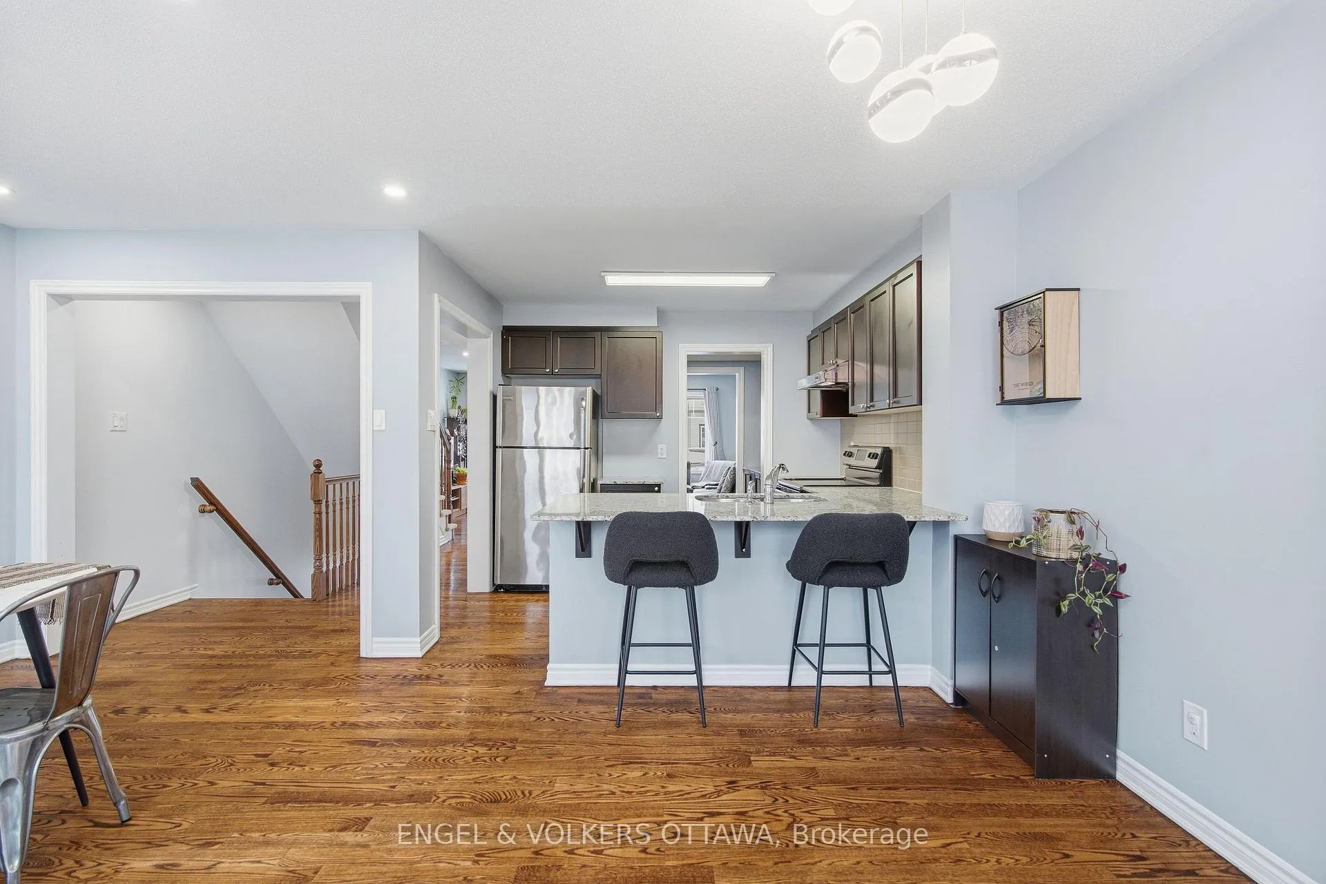 Photo 11 of 476 Coldwater Crescent, Ottawa, Kanata - Emerald Meadows/Trailwest — HOMEH