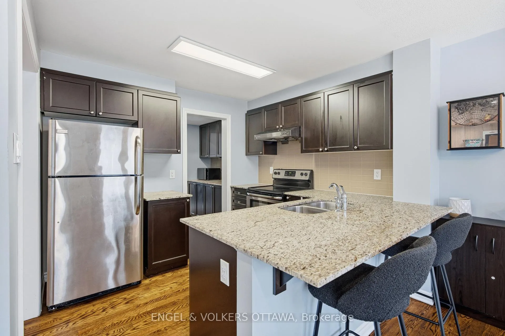 Photo 12 of 476 Coldwater Crescent, Ottawa, Kanata - Emerald Meadows/Trailwest — HOMEH
