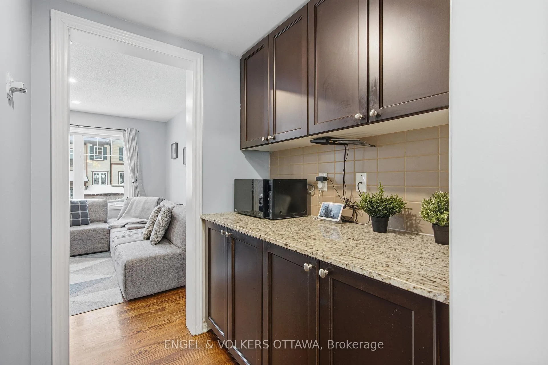 Photo 16 of 476 Coldwater Crescent, Ottawa, Kanata - Emerald Meadows/Trailwest — HOMEH