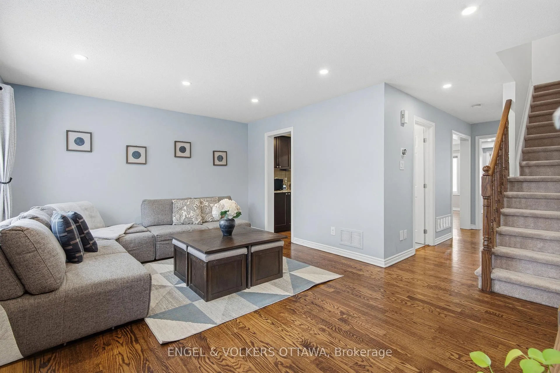 Photo 20 of 476 Coldwater Crescent, Ottawa, Kanata - Emerald Meadows/Trailwest — HOMEH