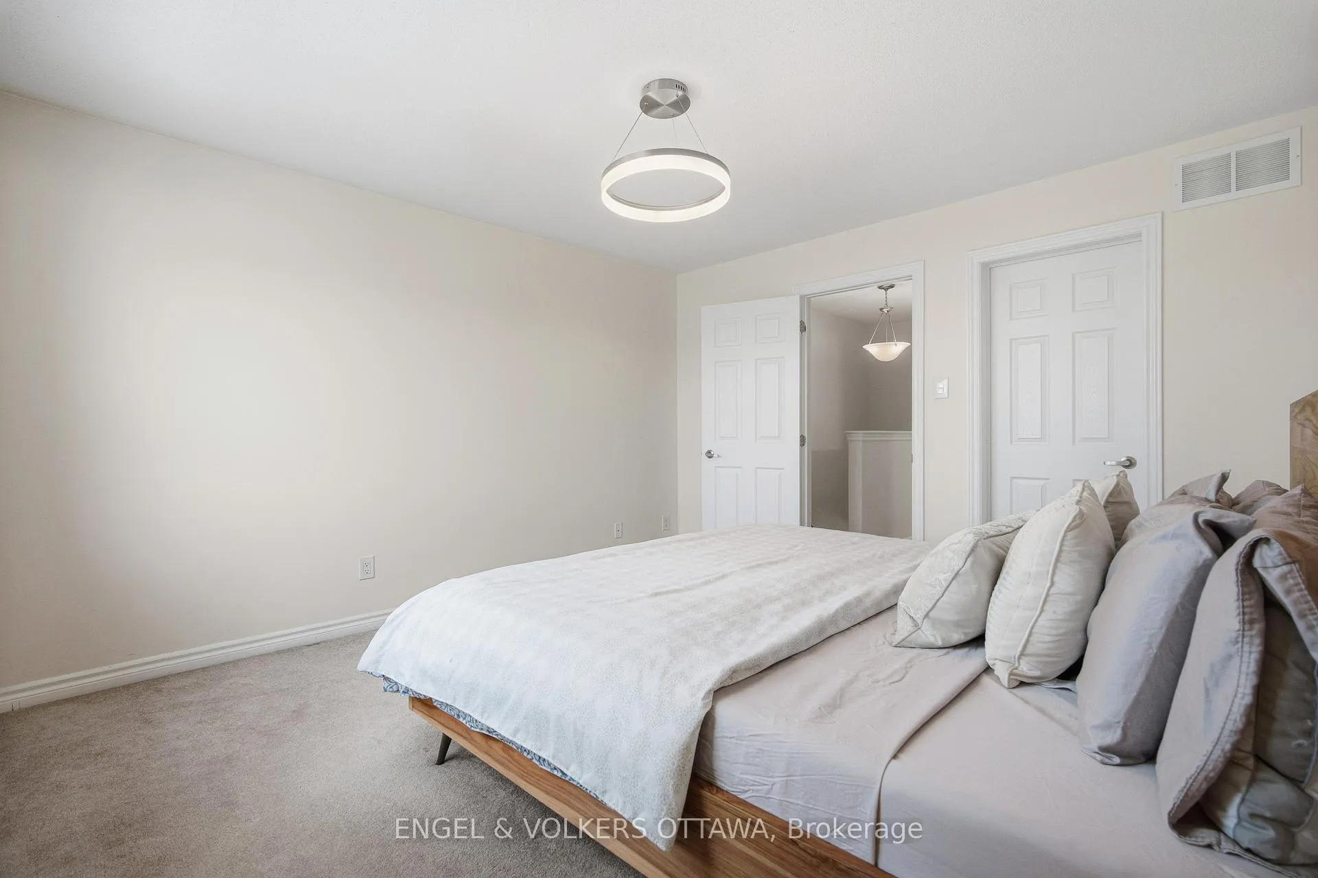 Photo 28 of 476 Coldwater Crescent, Ottawa, Kanata - Emerald Meadows/Trailwest — HOMEH