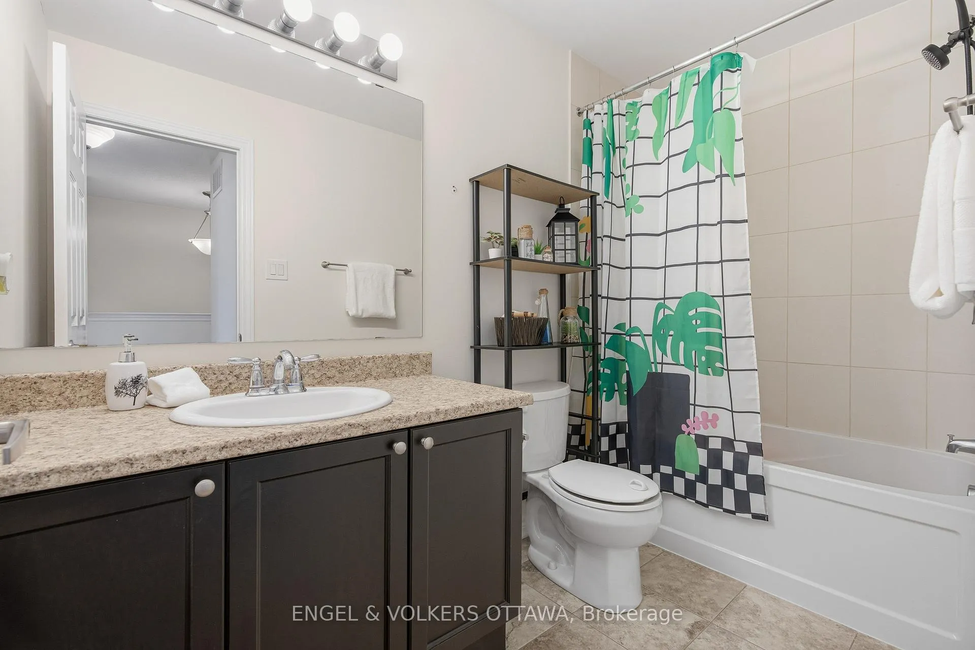 Photo 37 of 476 Coldwater Crescent, Ottawa, Kanata - Emerald Meadows/Trailwest — HOMEH