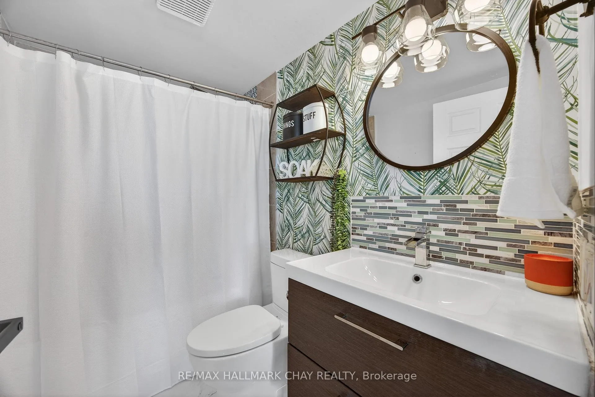Photo 10 of Unit 508, 160 Wellington Street E, Aurora, Aurora Village — HOMEH