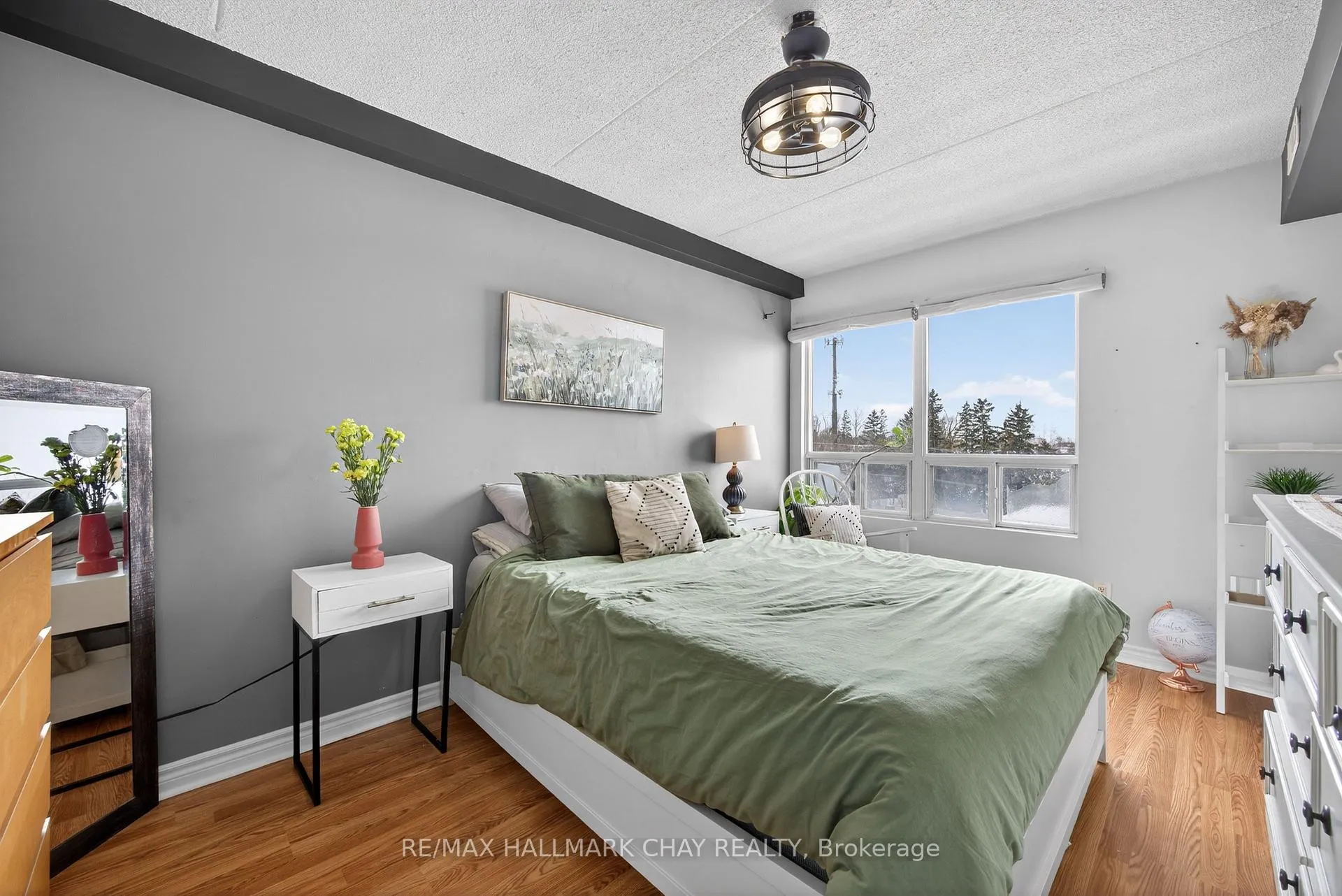 Photo 11 of Unit 508, 160 Wellington Street E, Aurora, Aurora Village — HOMEH