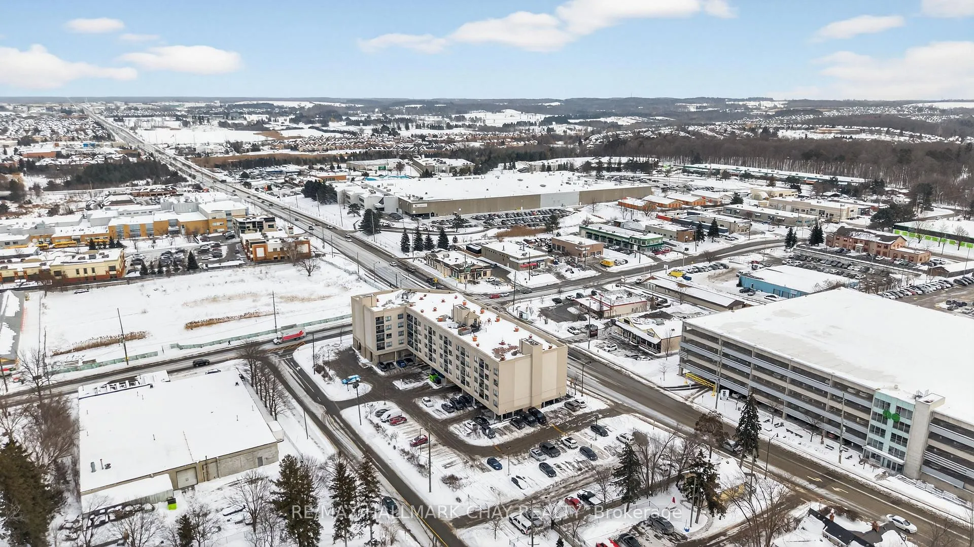 Photo 14 of Unit 508, 160 Wellington Street E, Aurora, Aurora Village — HOMEH