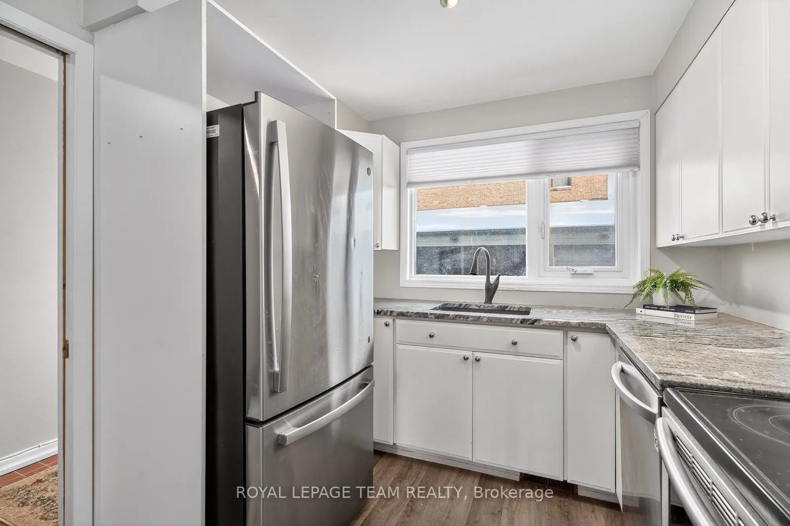 Photo 6 of Unit 10, 290 Cathcart Street, Ottawa, Lower Town — HOMEH
