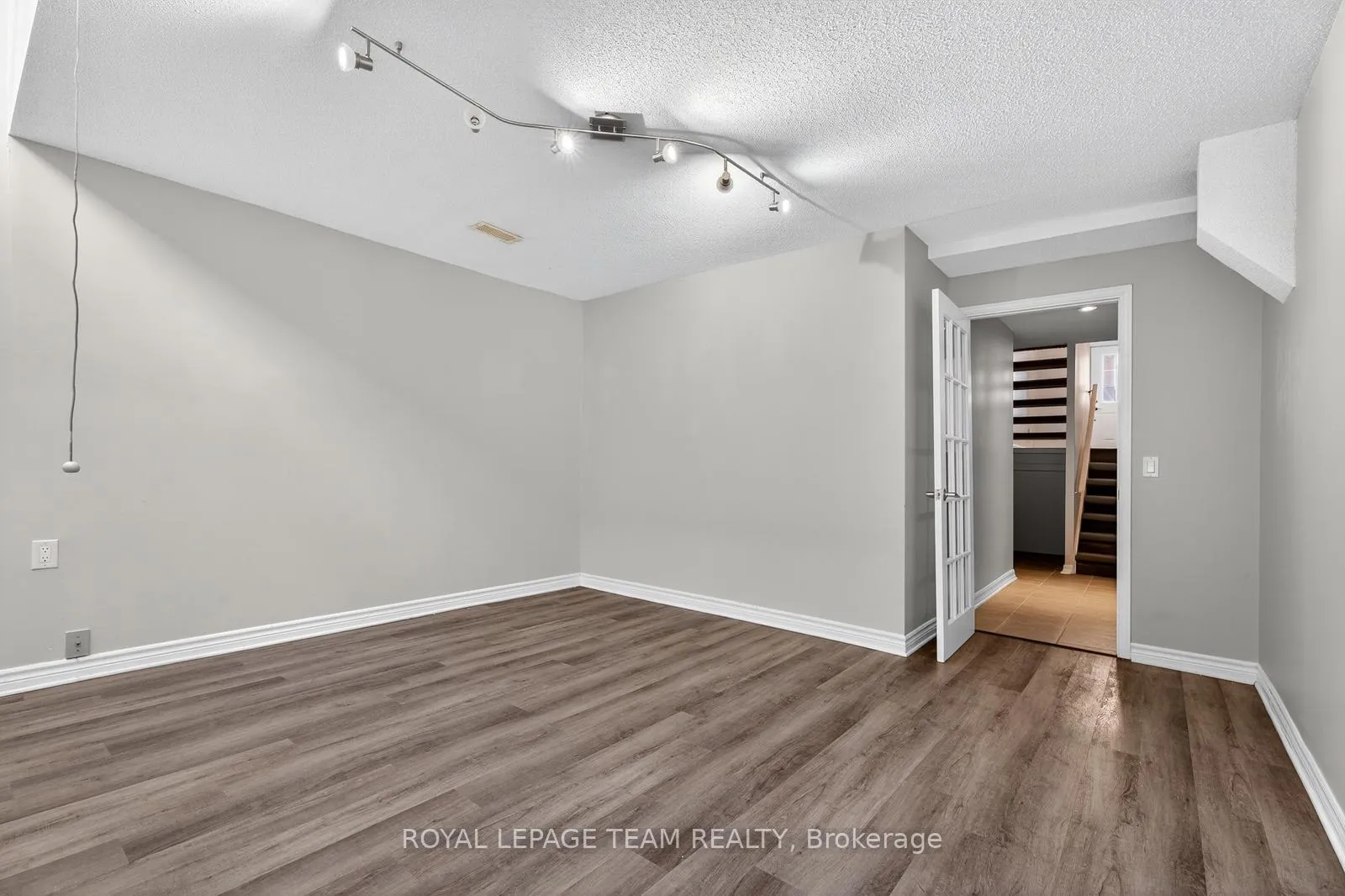 Photo 33 of Unit 10, 290 Cathcart Street, Ottawa, Lower Town — HOMEH