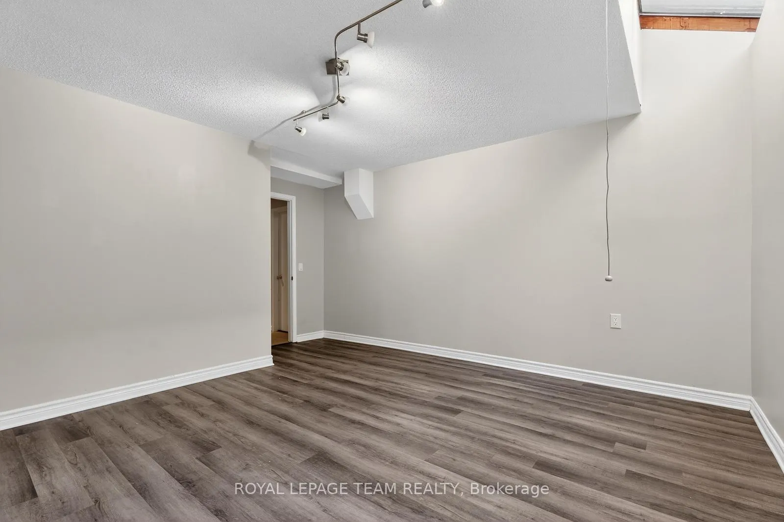 Photo 34 of Unit 10, 290 Cathcart Street, Ottawa, Lower Town — HOMEH