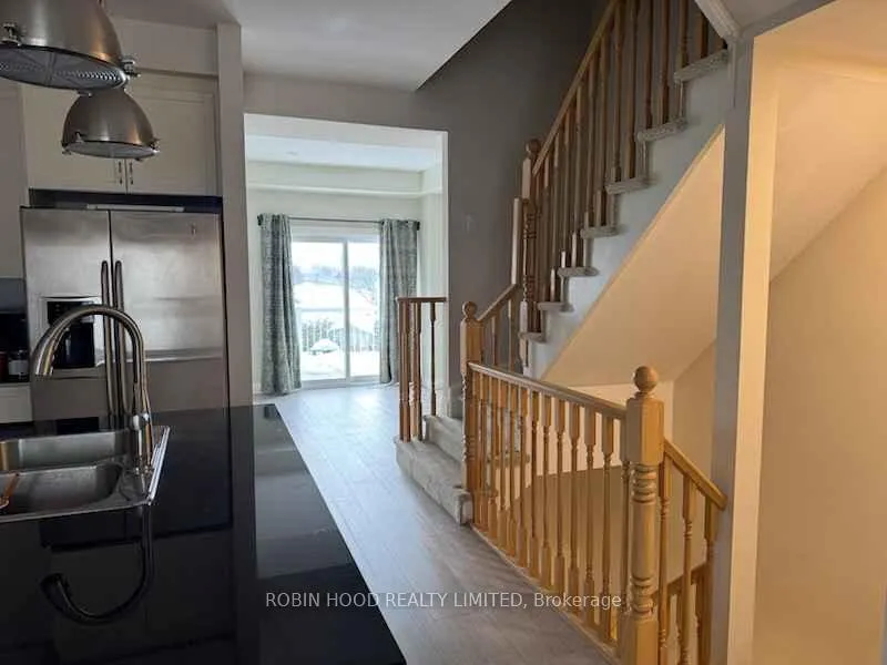 Photo 3 of Unit 11, 2220 Queensway Drive, Burlington, Freeman — HOMEH