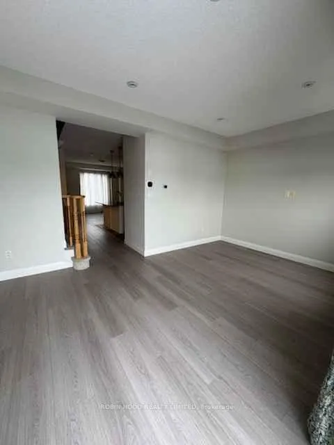 Photo 11 of Unit 11, 2220 Queensway Drive, Burlington, Freeman — HOMEH