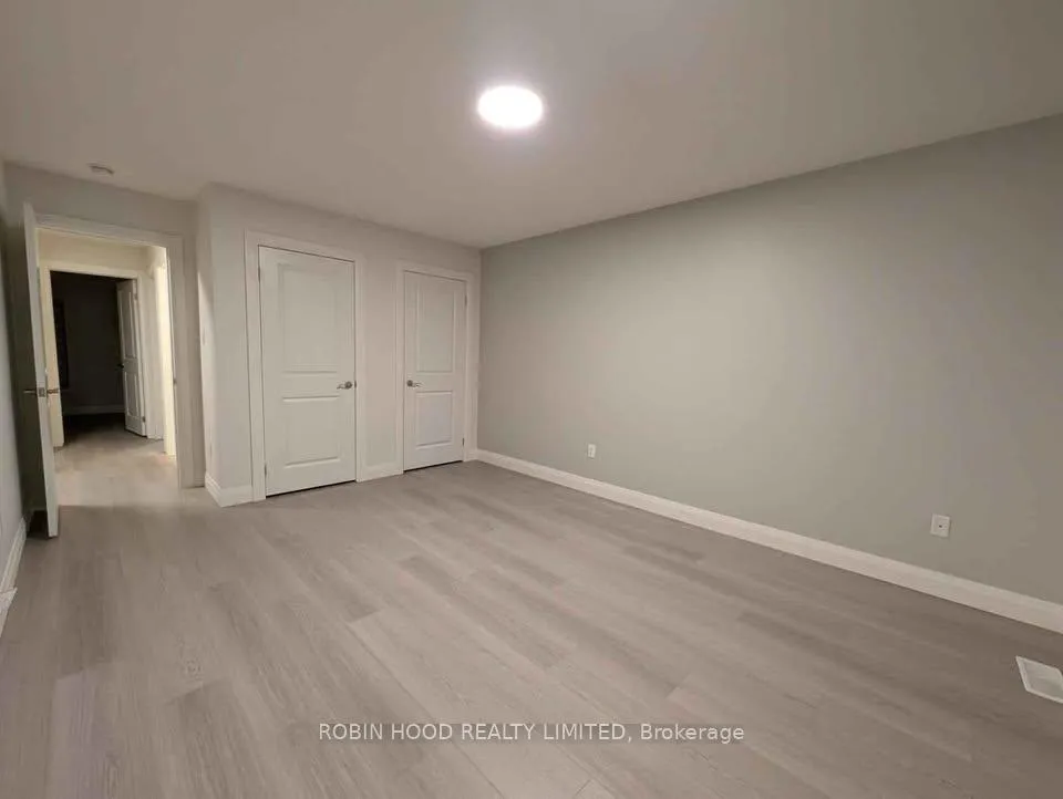 Photo 15 of Unit 11, 2220 Queensway Drive, Burlington, Freeman — HOMEH