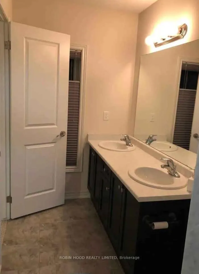 Photo 16 of Unit 11, 2220 Queensway Drive, Burlington, Freeman — HOMEH