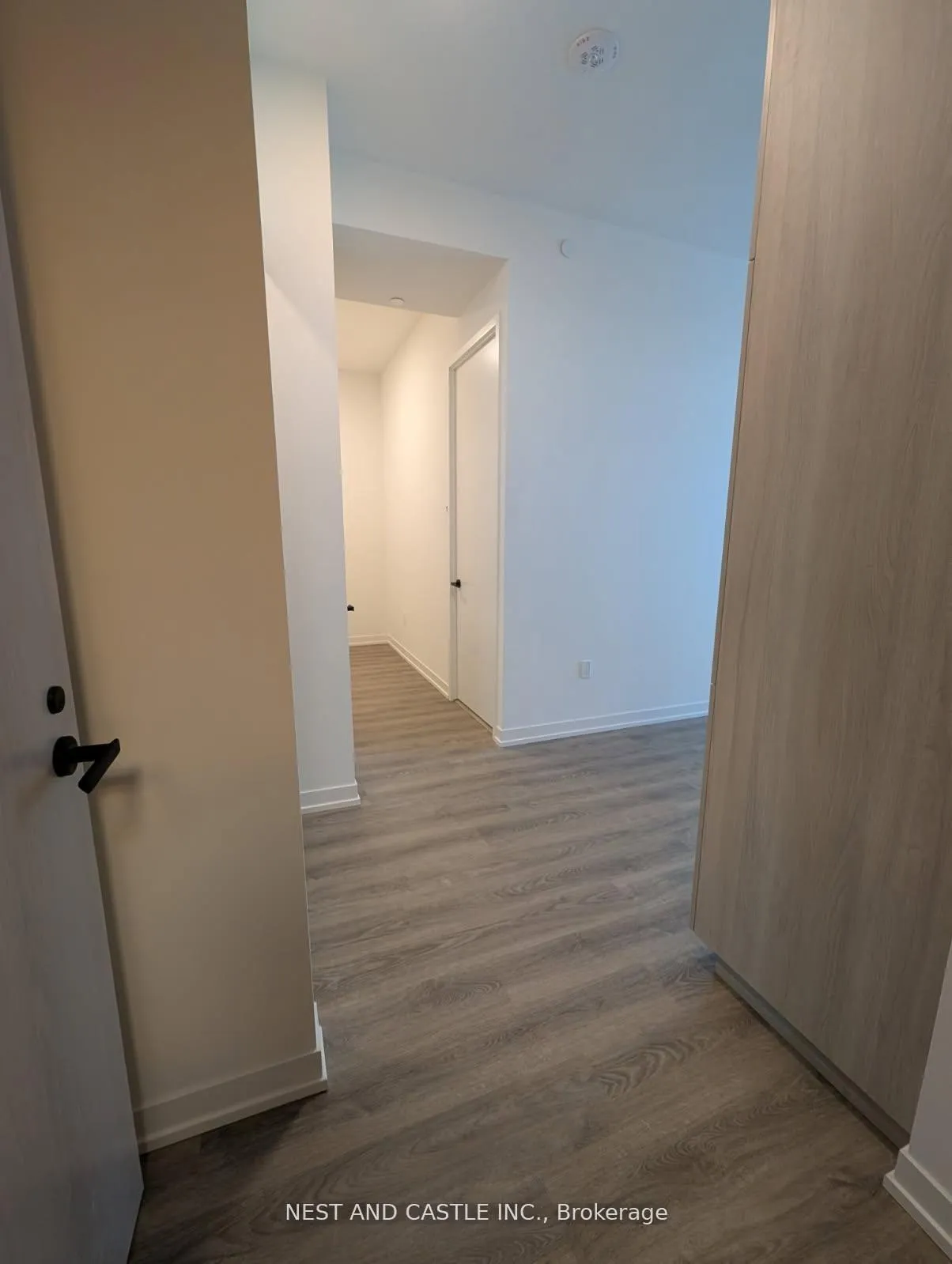 Photo 5 of Unit 4901, 8 Interchange Way, Vaughan, Vaughan Corporate Centre — HOMEH