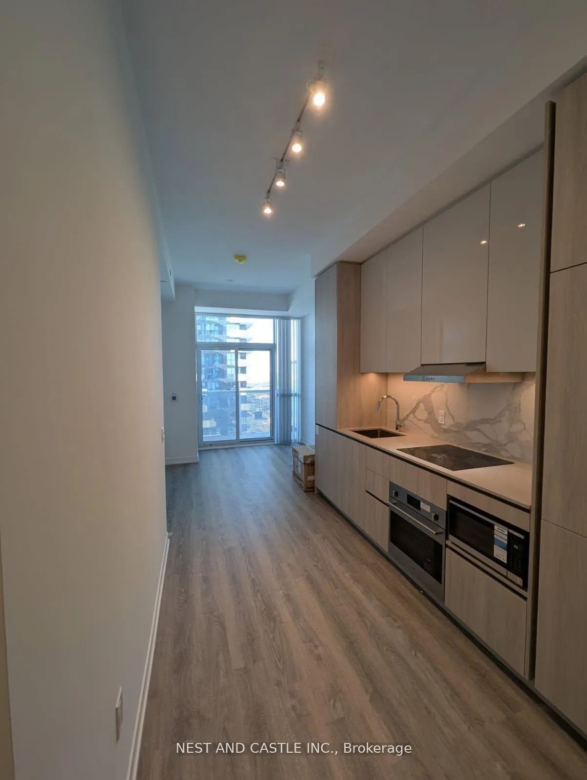 Photo 6 of Unit 4901, 8 Interchange Way, Vaughan, Vaughan Corporate Centre — HOMEH