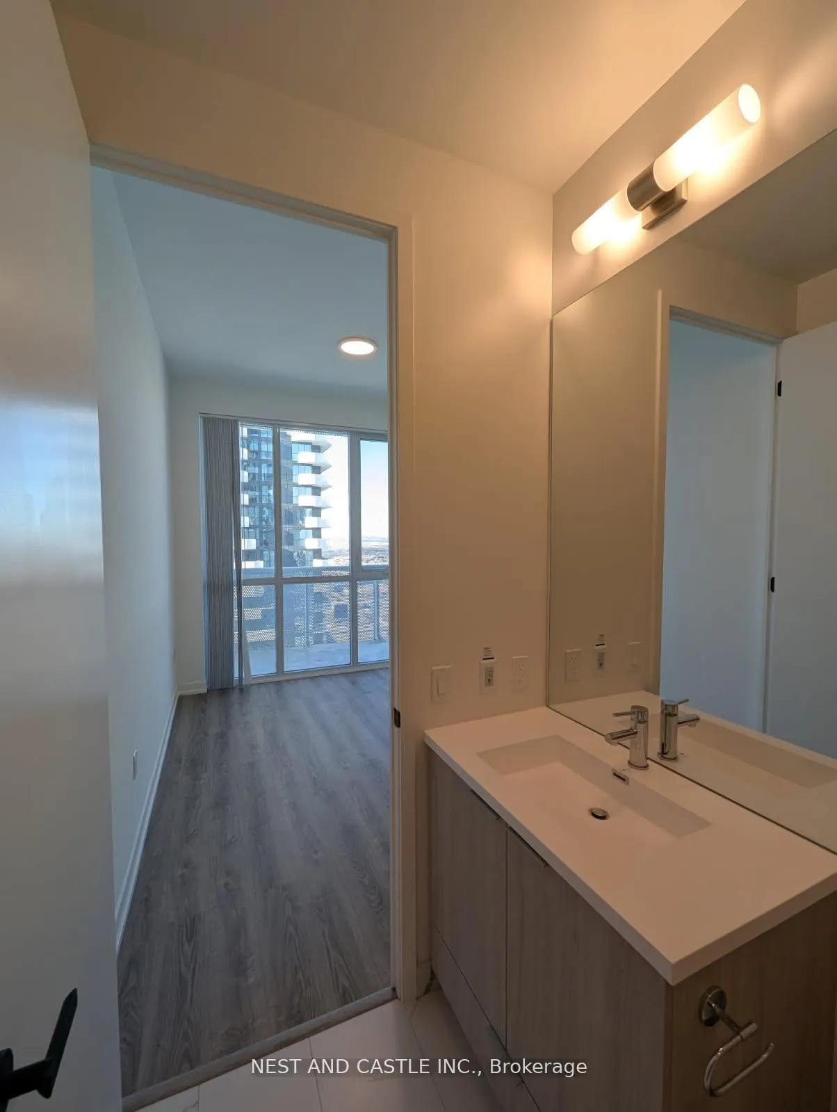 Photo 14 of Unit 4901, 8 Interchange Way, Vaughan, Vaughan Corporate Centre — HOMEH