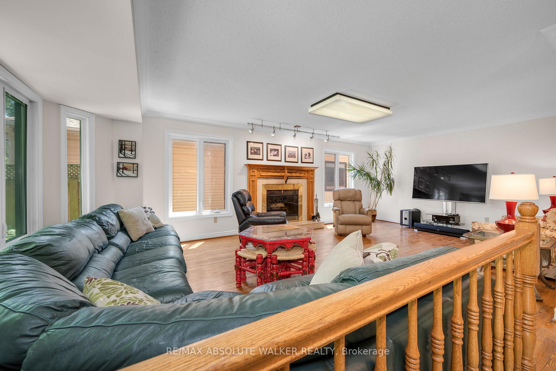 Photo 16 of 9 Baslaw Drive, Ottawa, Hunt Club Park — HOMEH