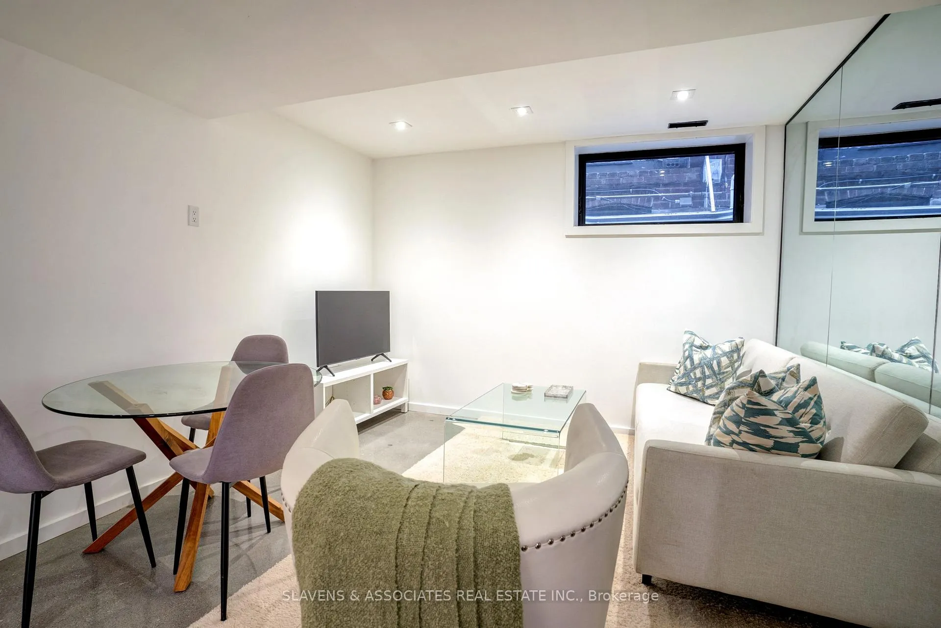 Photo 6 of Unit Bsmt, 546 St Clements Avenue, Toronto, Lawrence Park South — HOMEH