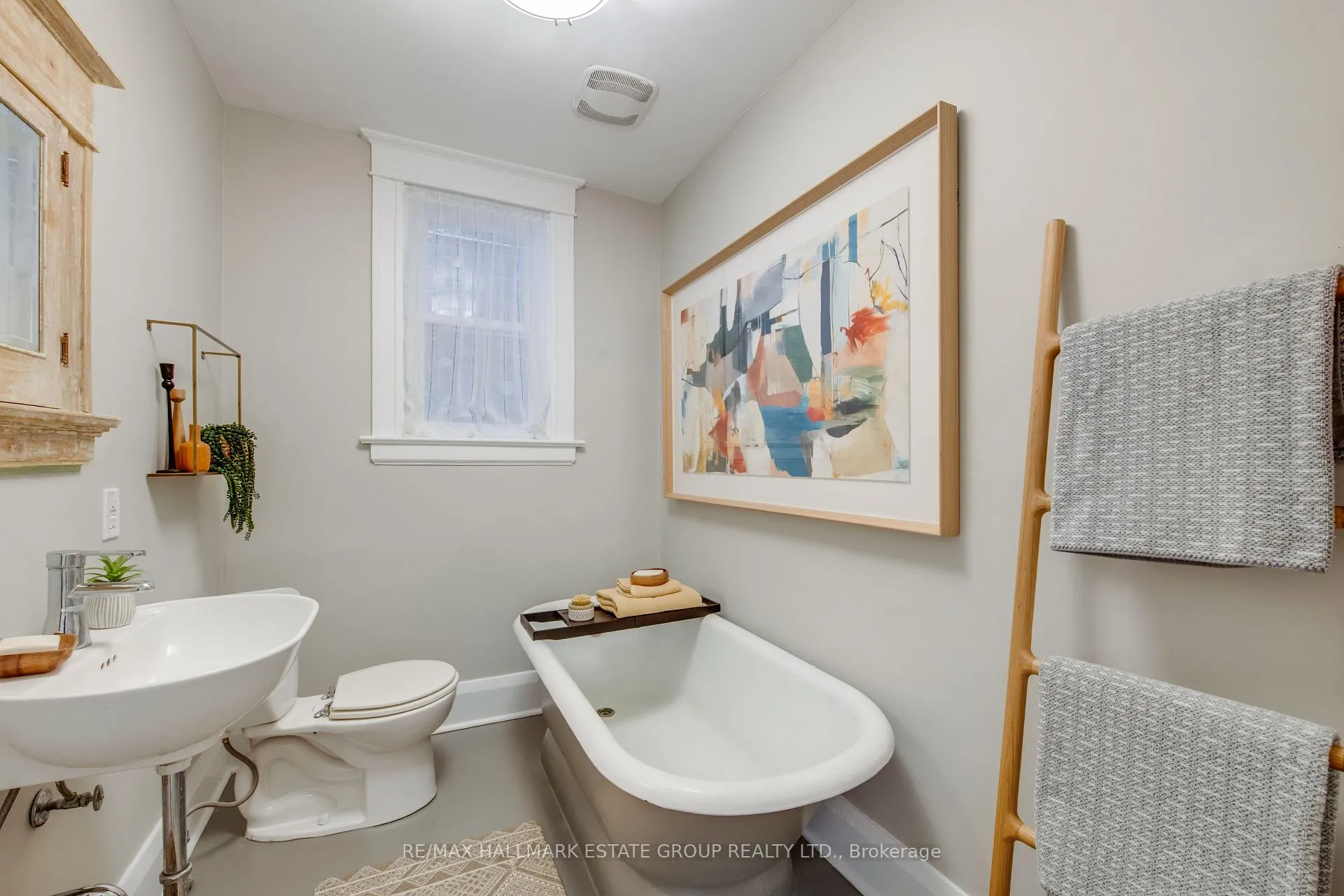 Photo 26 of 49 Highcroft Road, Toronto, Woodbine Corridor — HOMEH