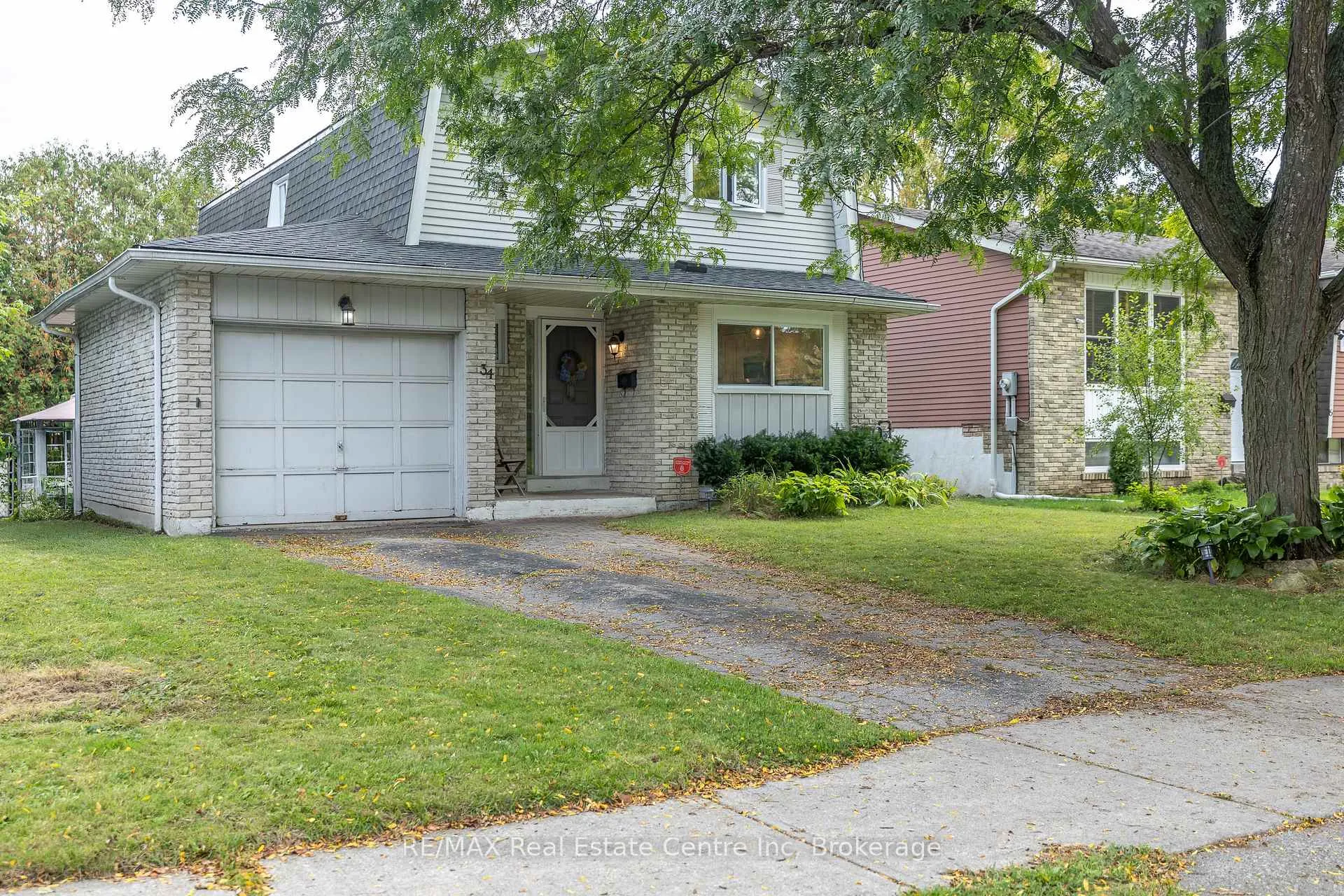 Front of 34 Woodridge Drive