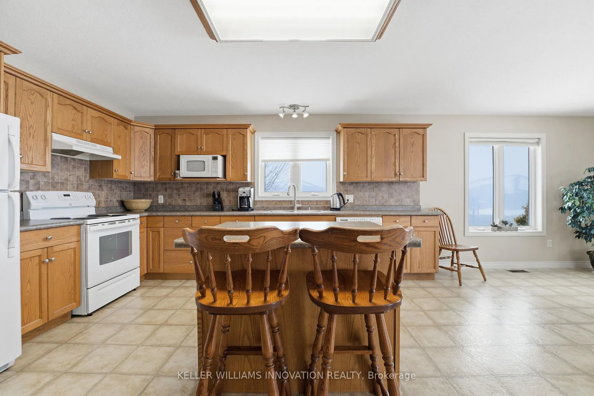 Photo 4 of 110 Armstrong Street, North Perth, Listowel — HOMEH